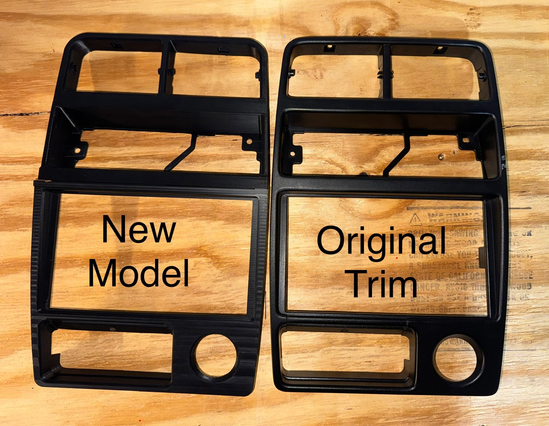 92–95 Geo Tracker / Suzuki Sidekick Dash Center Console Bezel – Radio, AC & Heater Panel