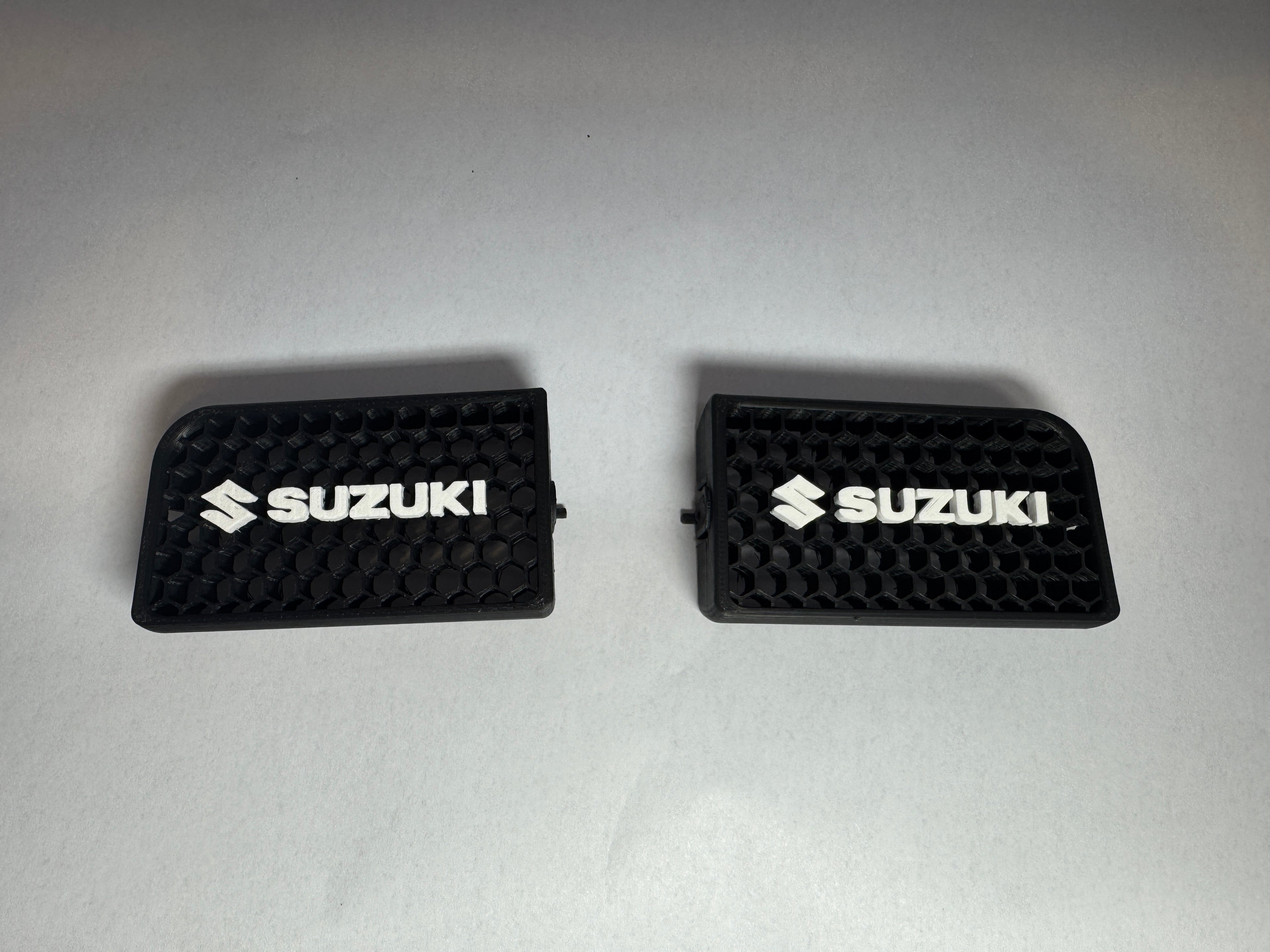 92–95 Suzuki Sidekick Center Vent Kit – "Suzuki" Lettering