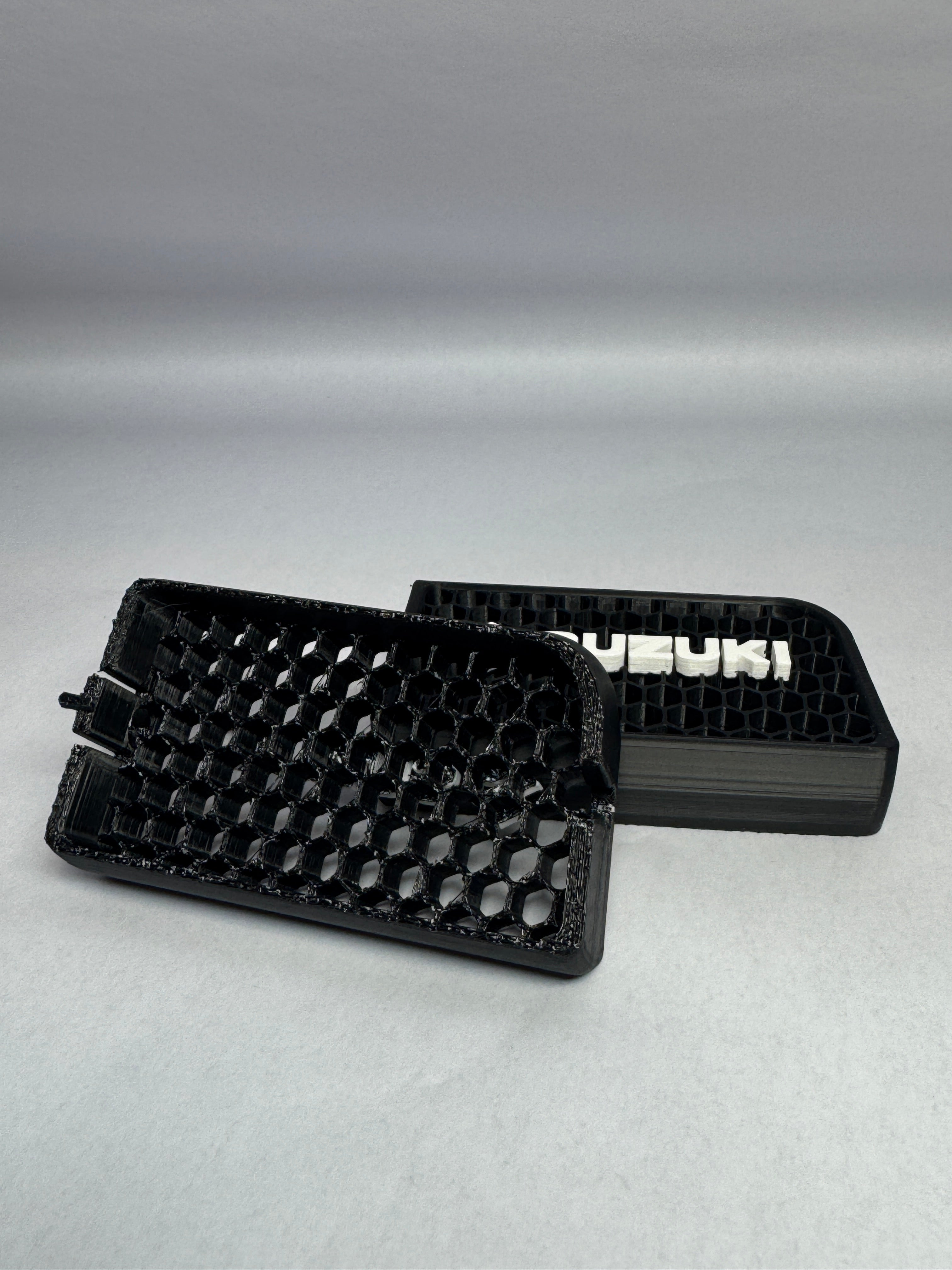 92–95 Suzuki Sidekick Center Vent Kit – "Suzuki" Lettering