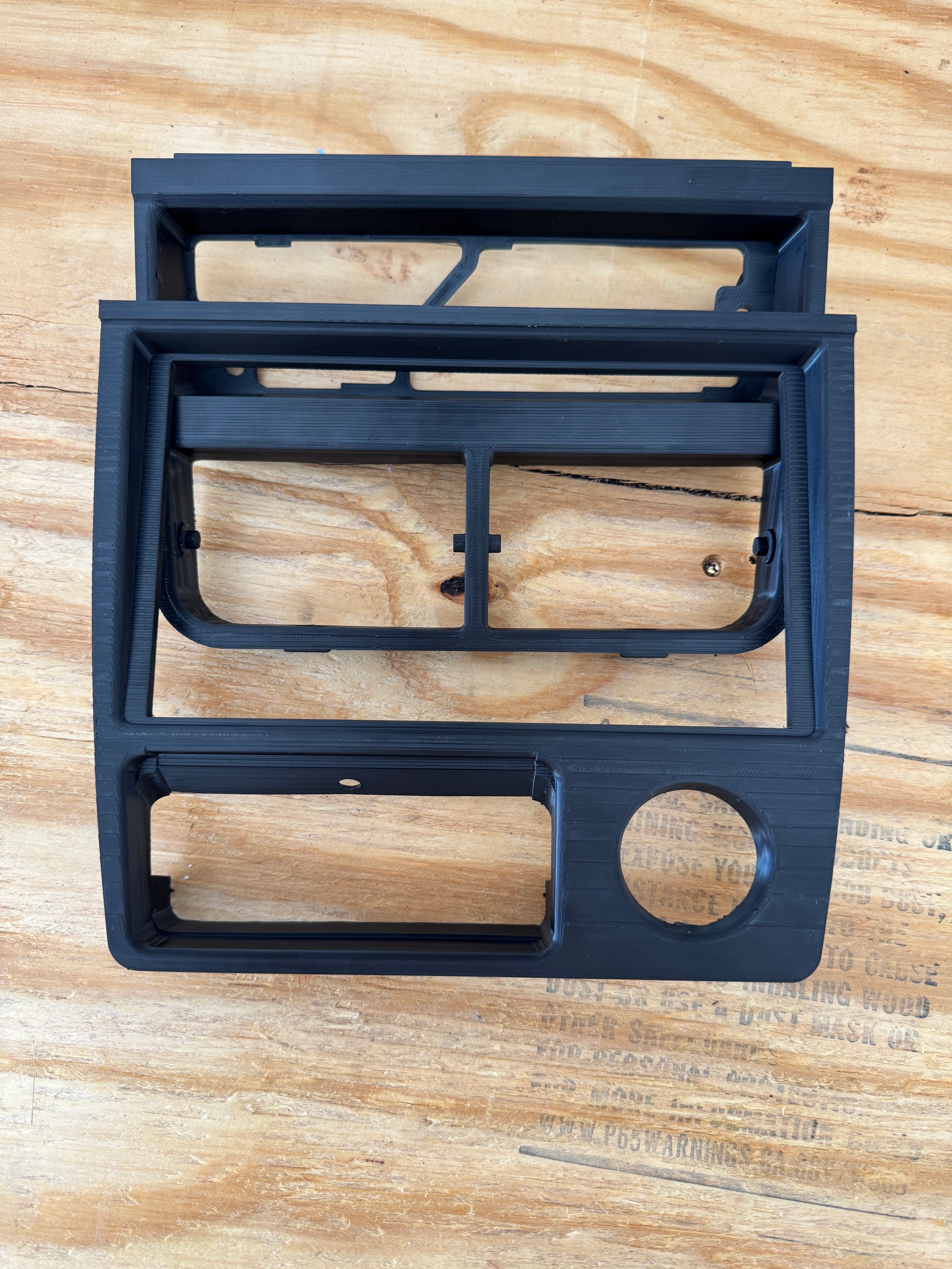 92–95 Geo Tracker / Suzuki Sidekick Dash Center Console Bezel – Radio, AC & Heater Panel